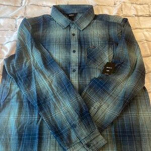 New RVCA Men’s blue and green flannel